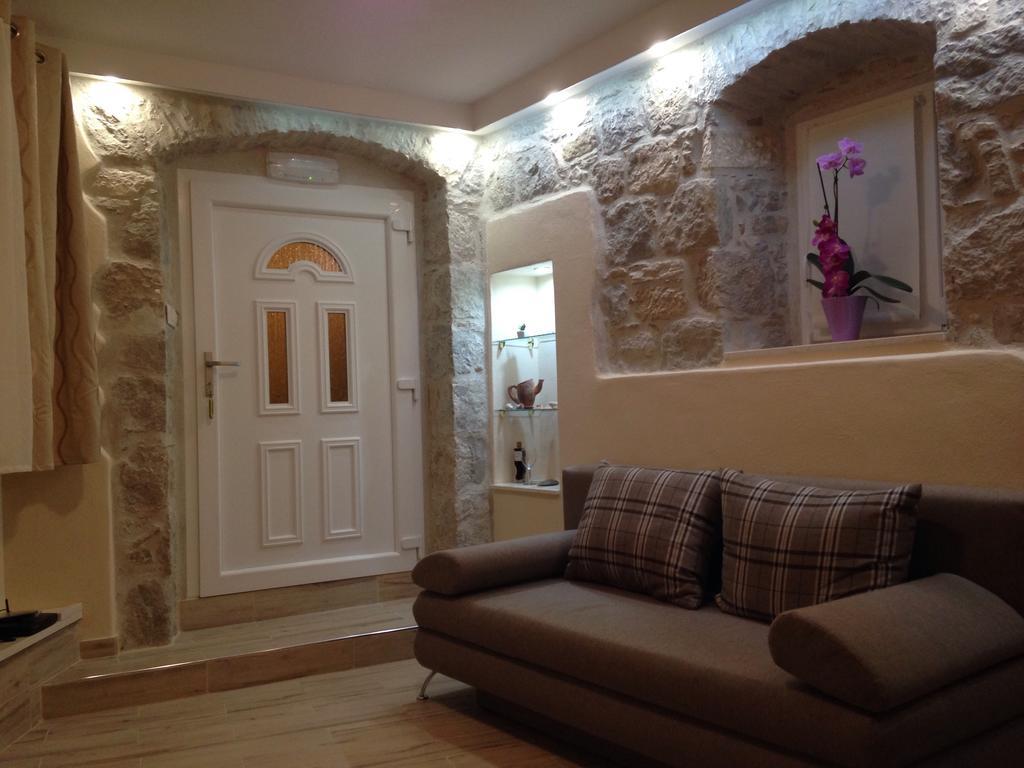 Stone Beauty Apartment Split Room photo